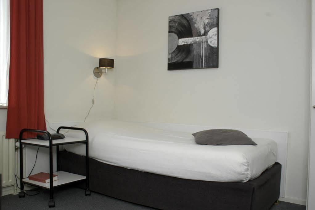 Hotel Triniteit Terneuzen Bagian luar foto