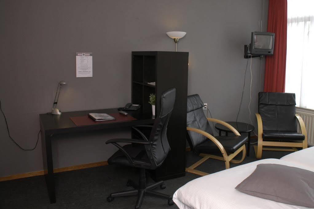 Hotel Triniteit Terneuzen Bagian luar foto